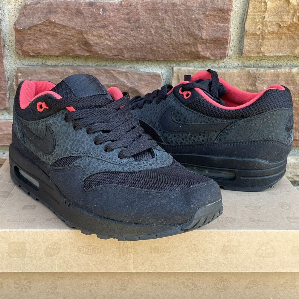 Nike 2009 Air Max 1 Safari Hot Red Sneakers  319986-003 Womens Size 11 Mens 9.5